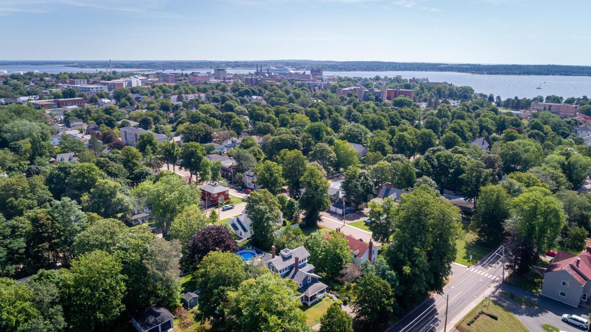The Dawson House Bed & Breakfast Charlottetown Exteriör bild